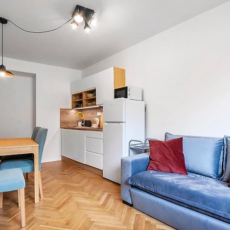 Popular Location / Street View / 4 Ppl / Netflix Apartment Prague Luaran gambar