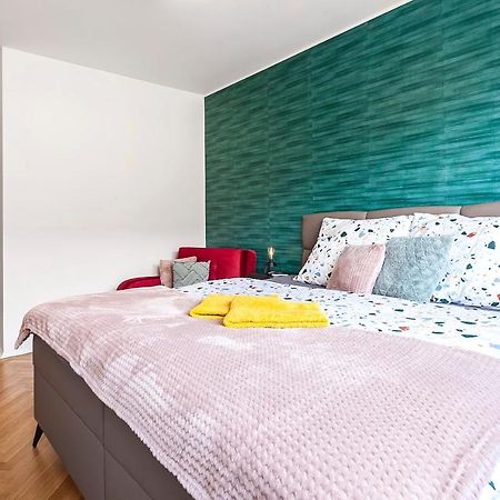 Popular Location / Street View / 4 Ppl / Netflix Apartment Prague Luaran gambar
